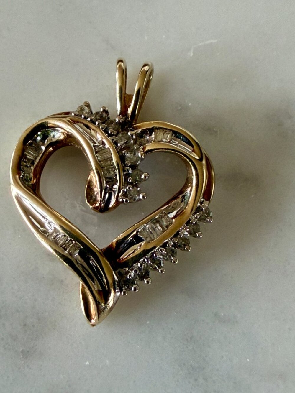 10K Yellow Gold Diamond Infinity Heart Pendant – Baguette & Round Diamonds